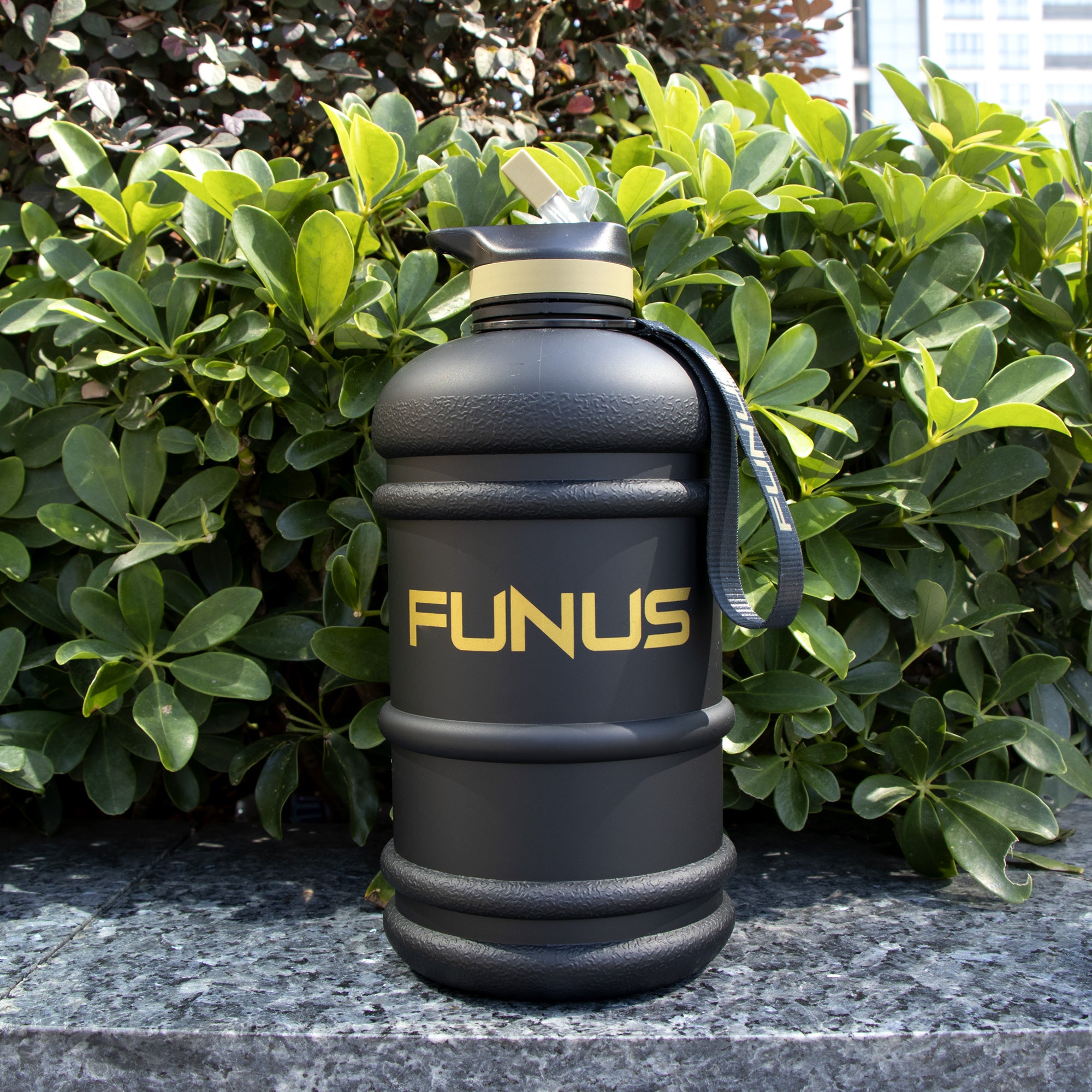 FUNUS Big Water Bottle BPA Free Half Gallon Water Bottle Hydro Jug Reu –  FUNUS WATER BOTTLE